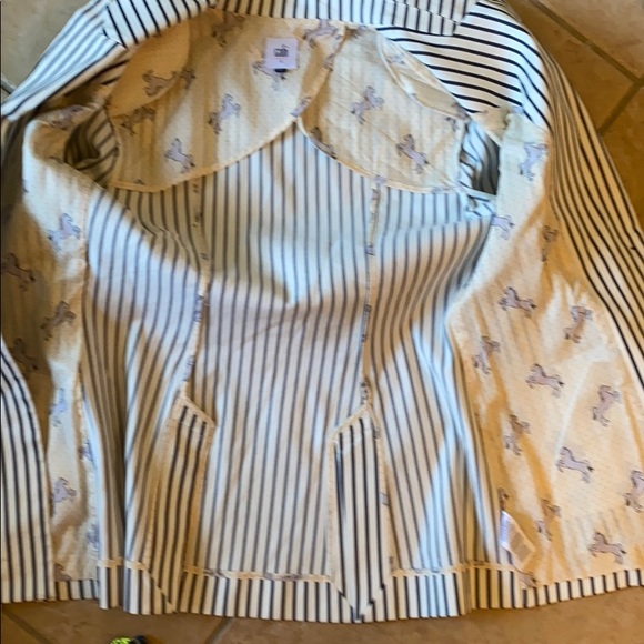Cabi striped bell sleeve blazer - Picture 13 of 14